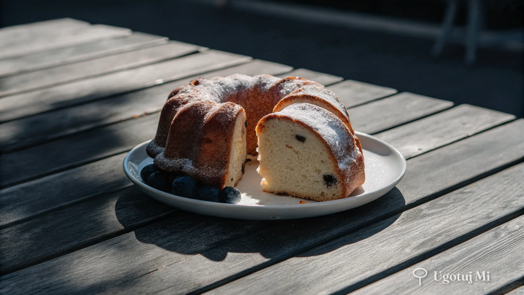 Ciasto jogurtowe – prosty przepis na wilgotne ciasto