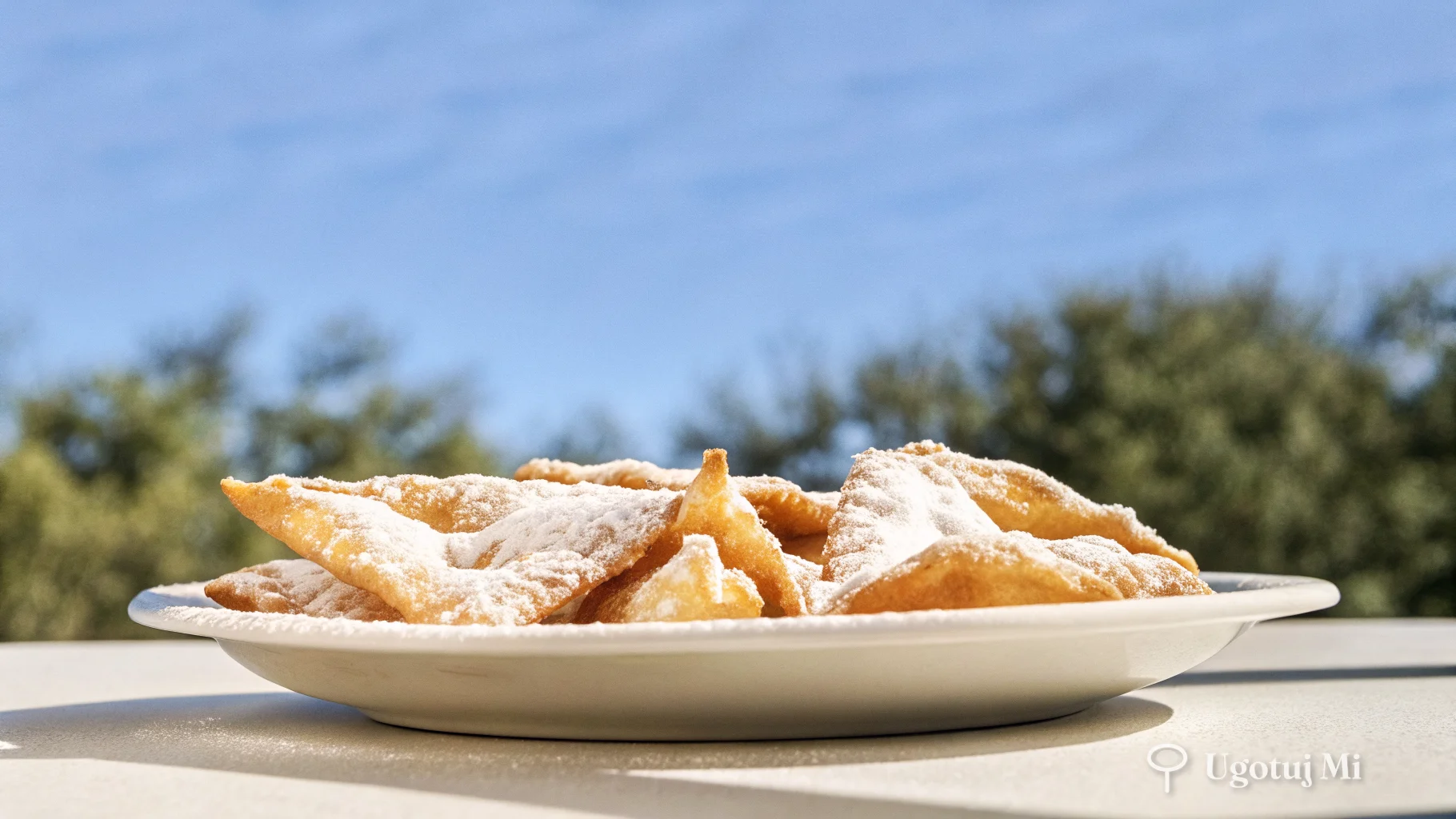 Faworki domowe - chrupiące i delikatne